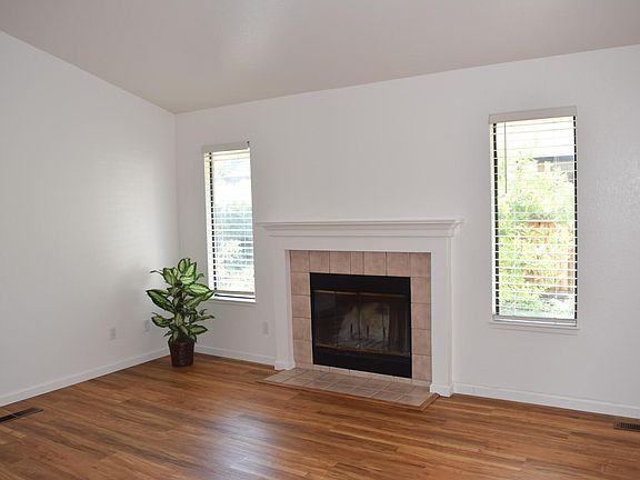2nd image of 440 Duncan Dr