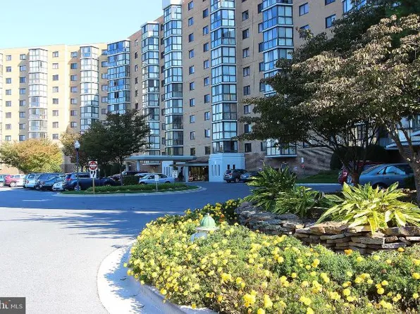 3330 N Leisure World Blvd #51030, Silver Spring, MD 20906