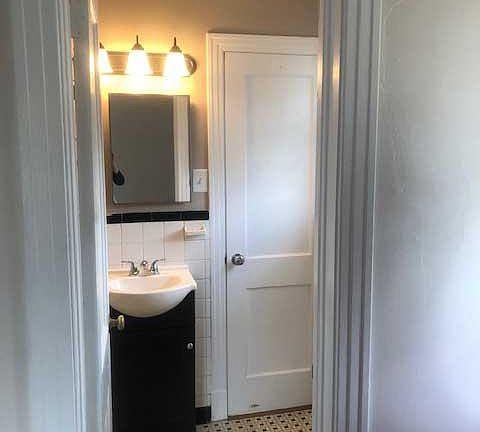 4th image of 1811 Rawlings St