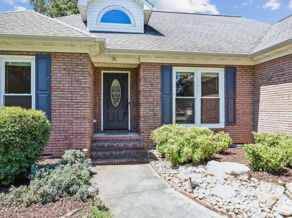 8300 Quail Hollow Dr, Harrisburg, NC 28075