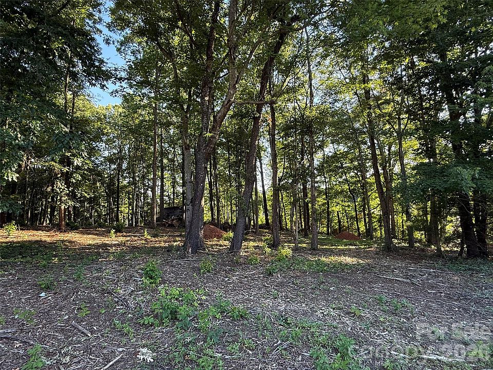 1st image of 567 Legion Rd