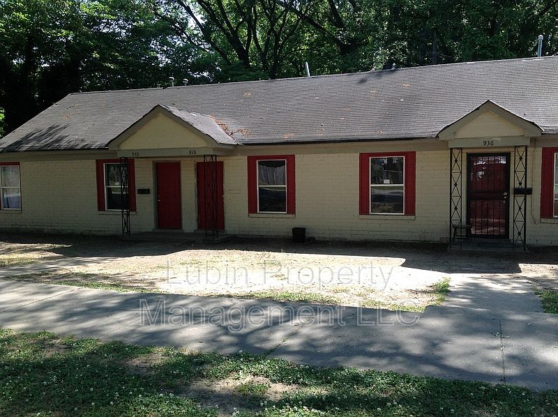 1st image of 914 N Hollywood St