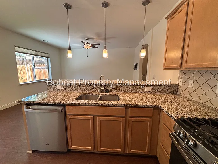 1312 Saltern Dr — Photo 13