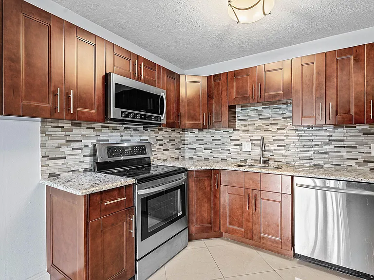 204 Foxtail Dr #F1 — Photo 11