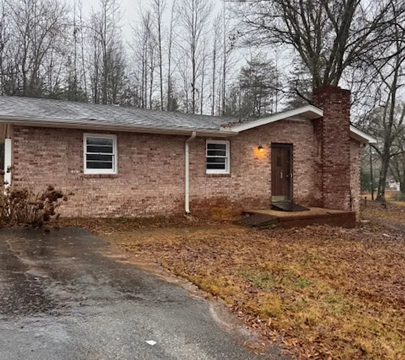 100 Bates Rd
