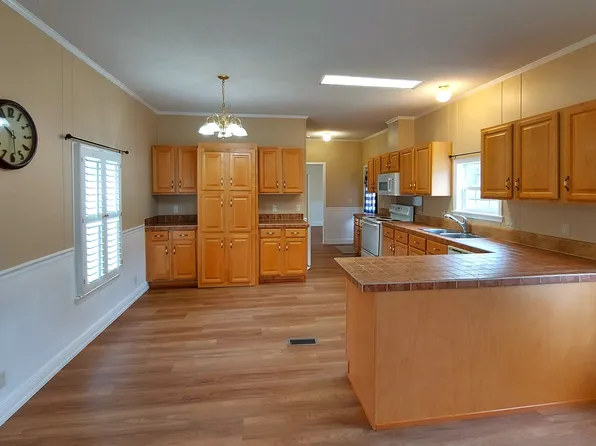5402 Delona Rd, Milton, FL 32583