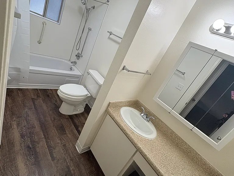 Sheraton Apartments — Photo 6