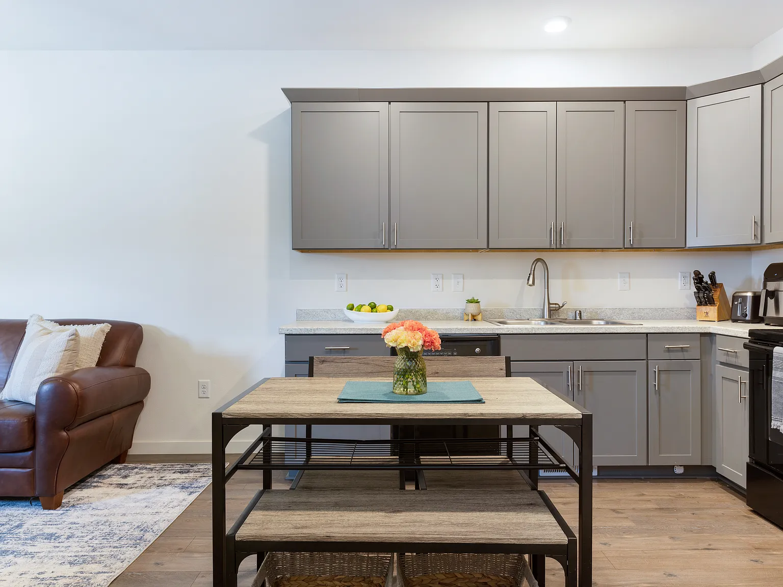 4 Uneva Ct — Photo 3
