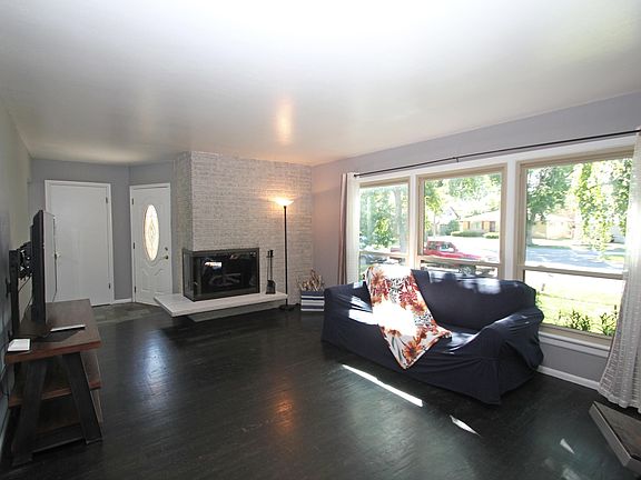 2nd image of 8904 W Grantosa Dr