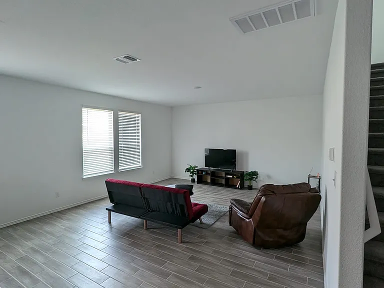 1529 Holly Lake Dr — Photo 8