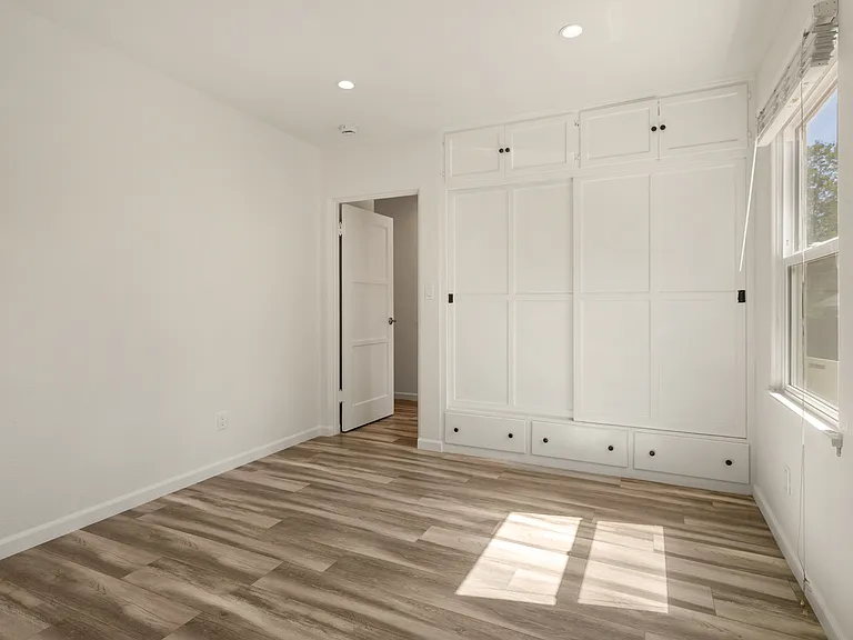 665 Hamilton Ave — Photo 9