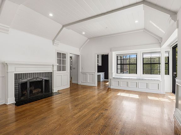 5th image of 4316 N Clybourn Ave
