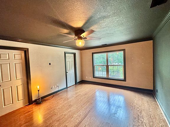 2nd image of 1129 Americus Ave