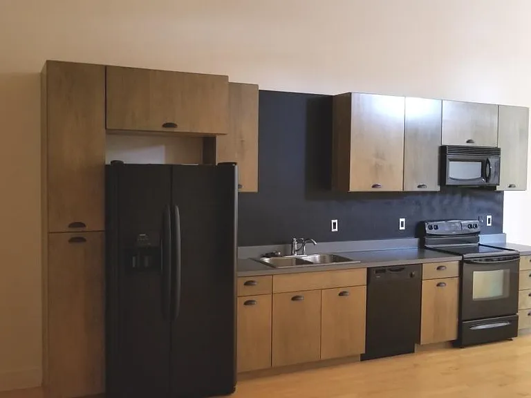 Helix Realty- The Original SOHO LOFTS — Photo 57