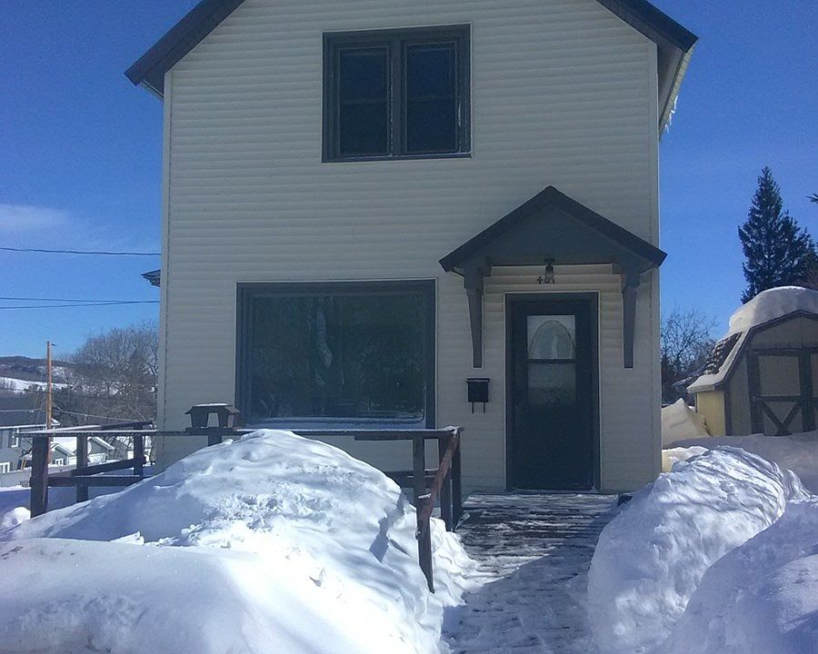 1st image of 401 S Beecher St