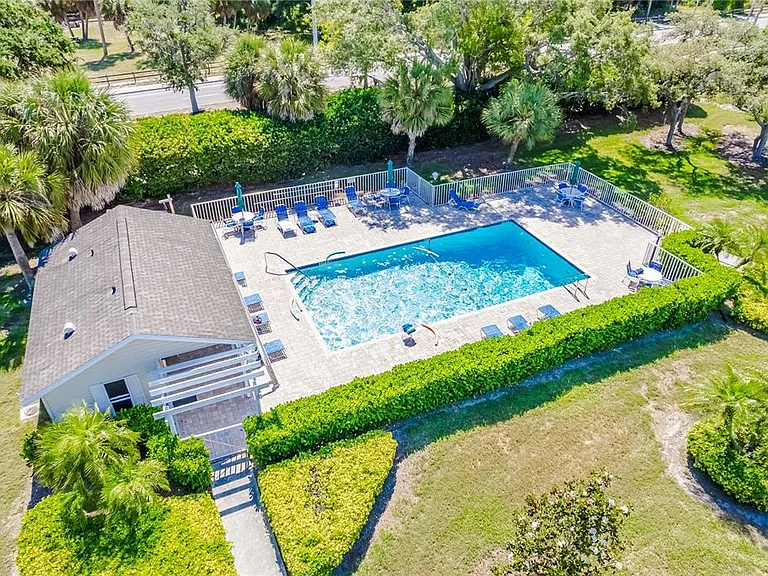 841 Waterside Dr #206 — Photo 40