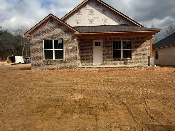 3916 Spencer Crossing Dr, Benton, AR 72019