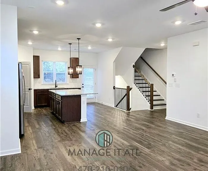 6162 Wayburn St — Photo 18
