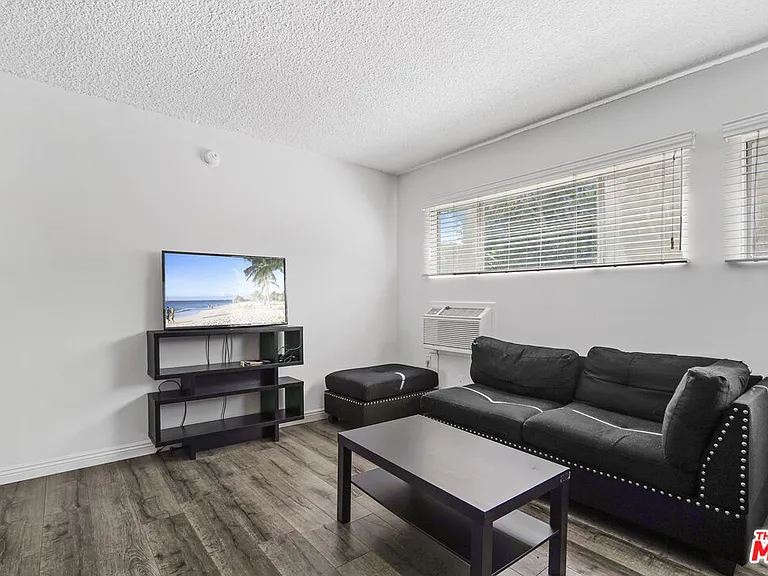 1449 Butler Ave #1B — Photo 11