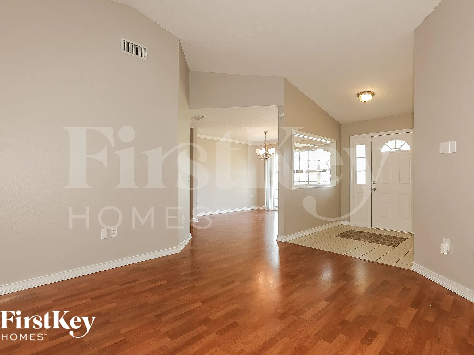 3 bed, 2.0 bath, 1890 sqft, $2,260 — Photo 3