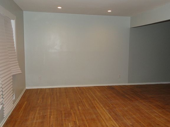 2nd image of 504 Lafayette Ave