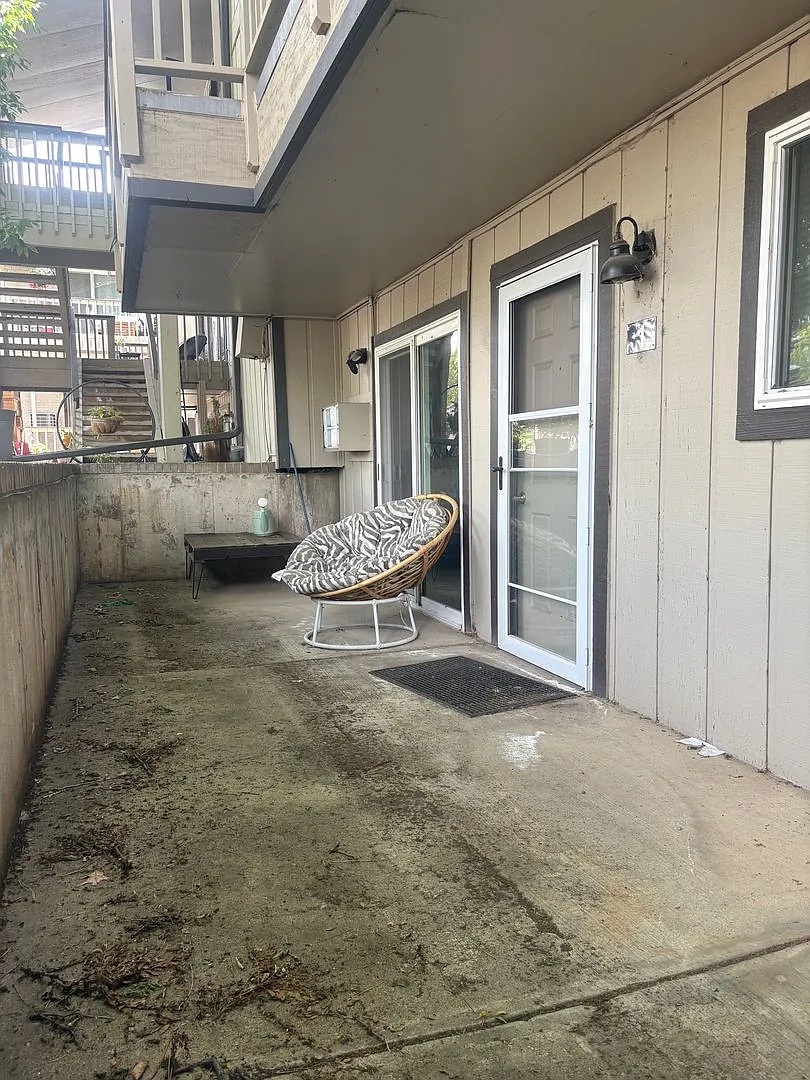 *Available Now* 2 Bedroom 2 Bath Ground Level *$1000 Deposit* — Photo 2