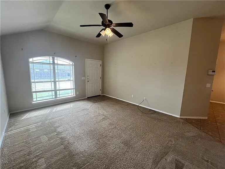 4205 Cambridge Dr #B — Photo 4