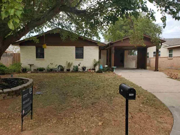 809 SE 38th St, Lawton, OK 73501