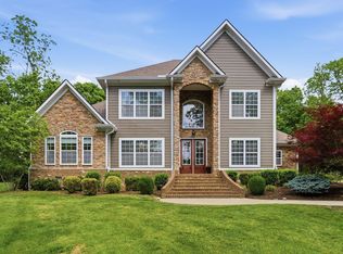 1008 Forrest Ct, Versailles, KY 40383