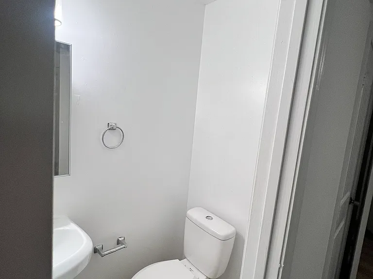 420 Simpson Rd #14 — Photo 6