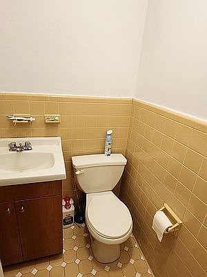 5th image of 44 W 74th St #1A