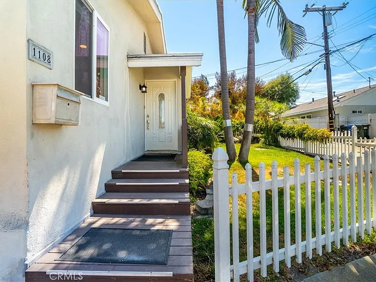1108 Palm Ln — Photo 34