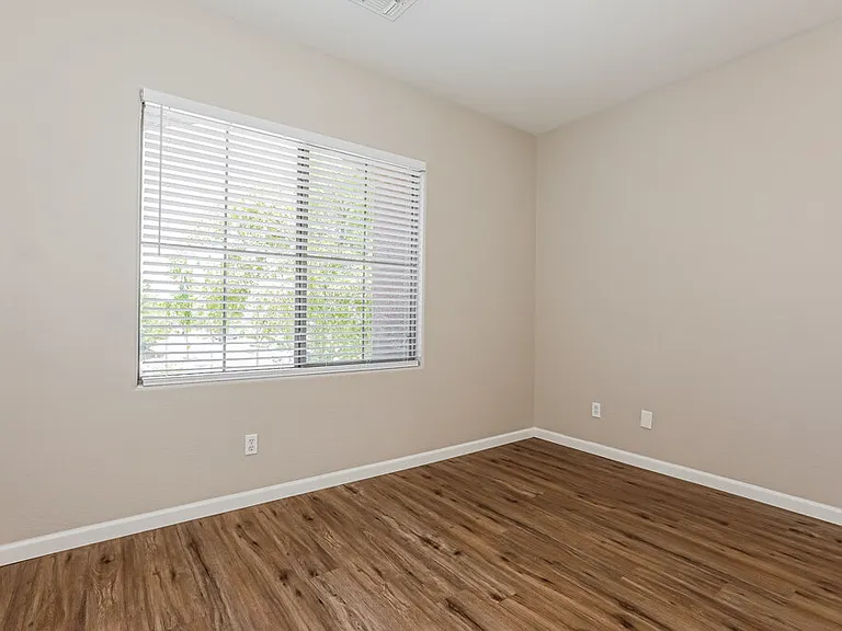 4091 E Carriage Way — Photo 15