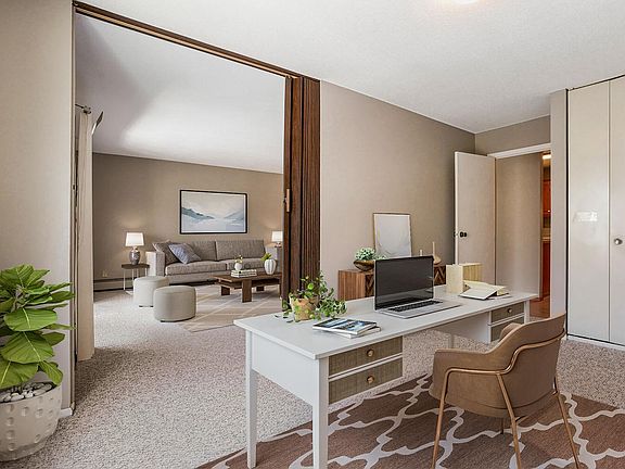3rd image of 4045 Hodgson Rd APT 312