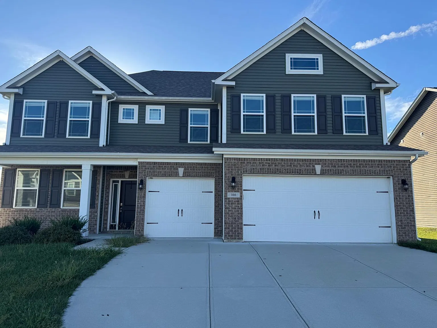 5 bed, 3035 sqft, $2,595 — Photo 1