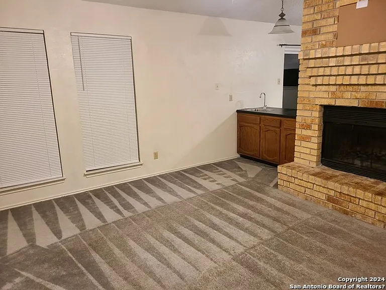 620 Fern Meadow Dr — Photo 3
