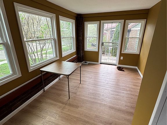 5th image of 3327 Bradford Rd