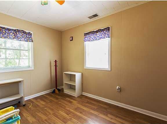 5th image of 621 Saint Joseph St