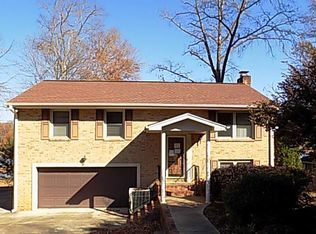 704 Edgewater Dr, Belmont, NC 28012