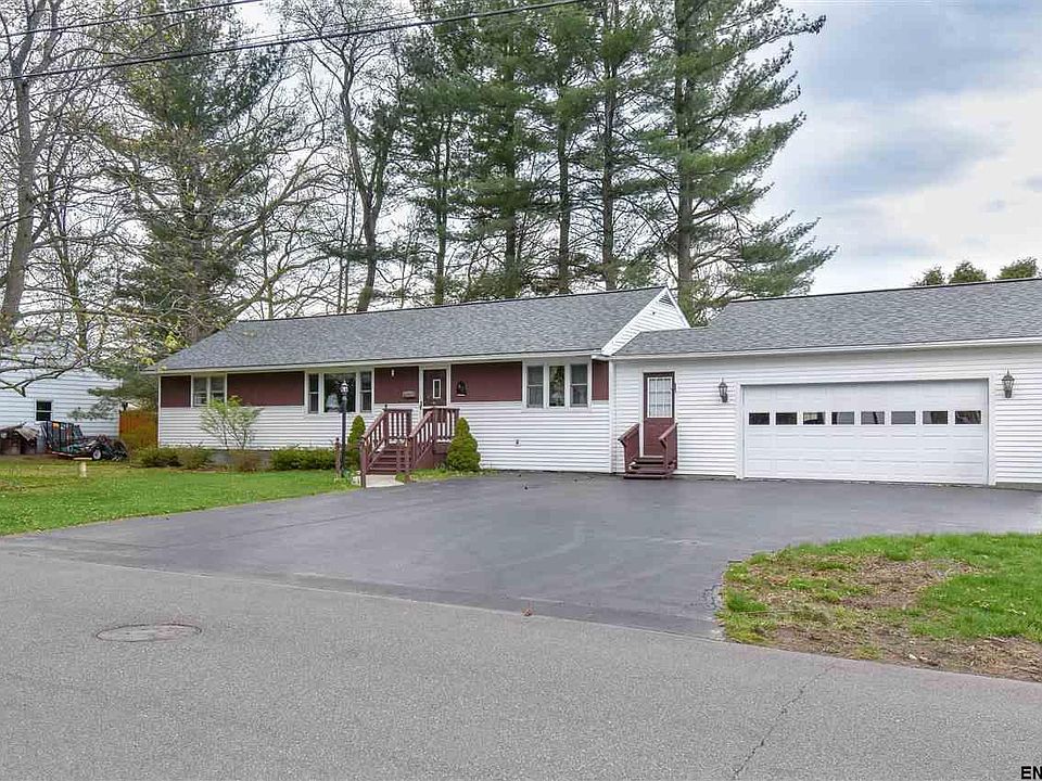 1st image of 92 Brockley Dr
