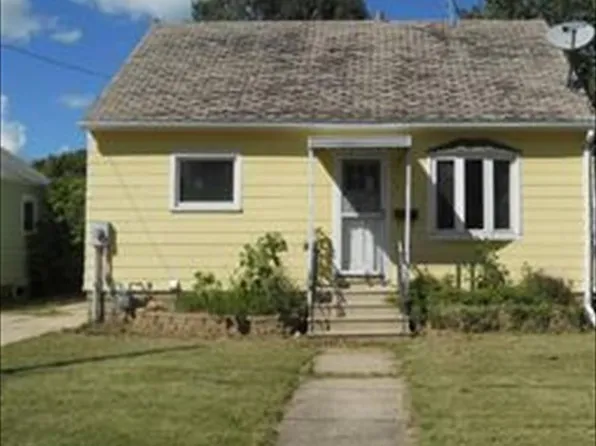 1012 8th Ave SW, Austin, MN 55912