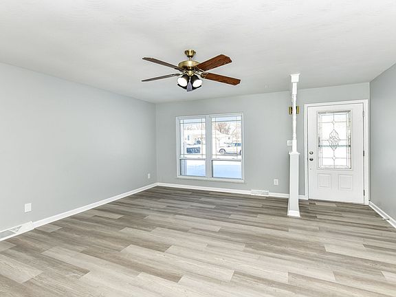 2nd image of 435 Southlane Dr
