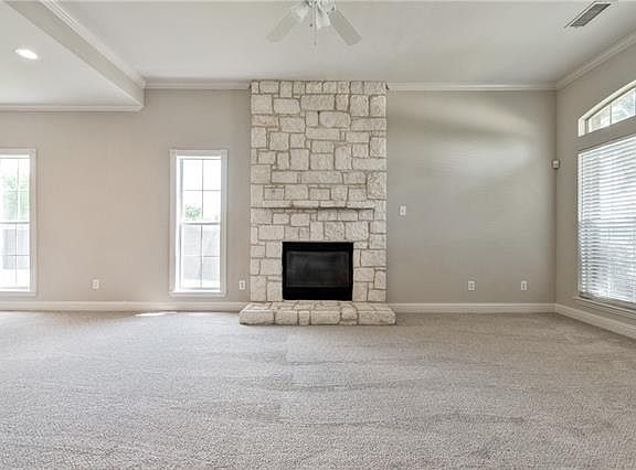 4th image of 7900 Rosebriar Ln