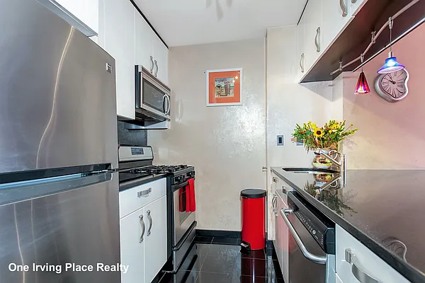 Sold by One Irving Place Realty | media 2