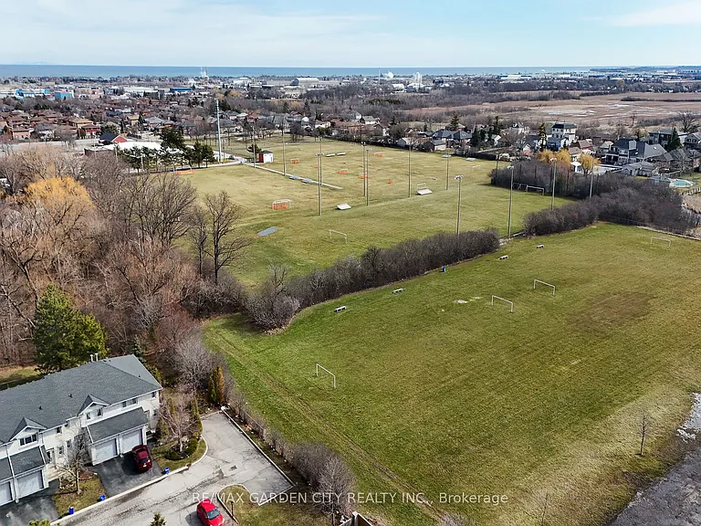 2 Royalwood Ct #59 — Photo 21