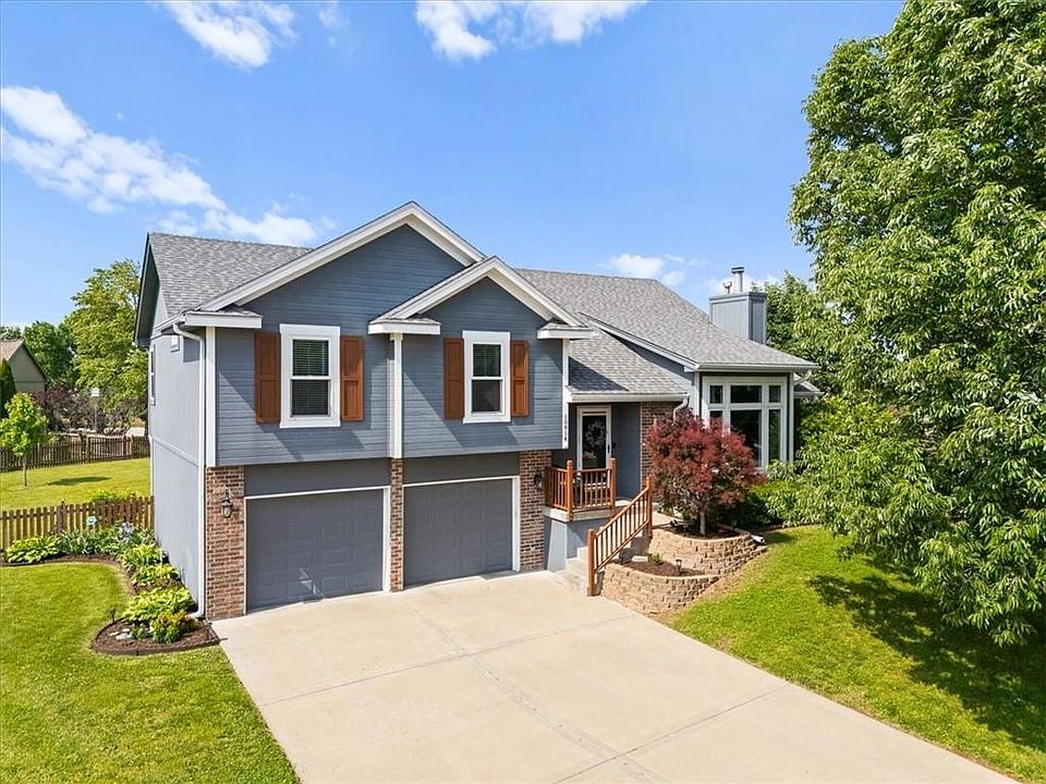 1st image of 10914 N Laurel Ct