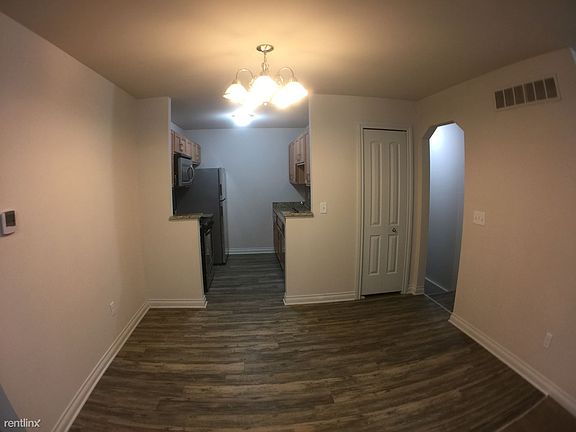 3rd image of 3908 Cloverlane Dr
