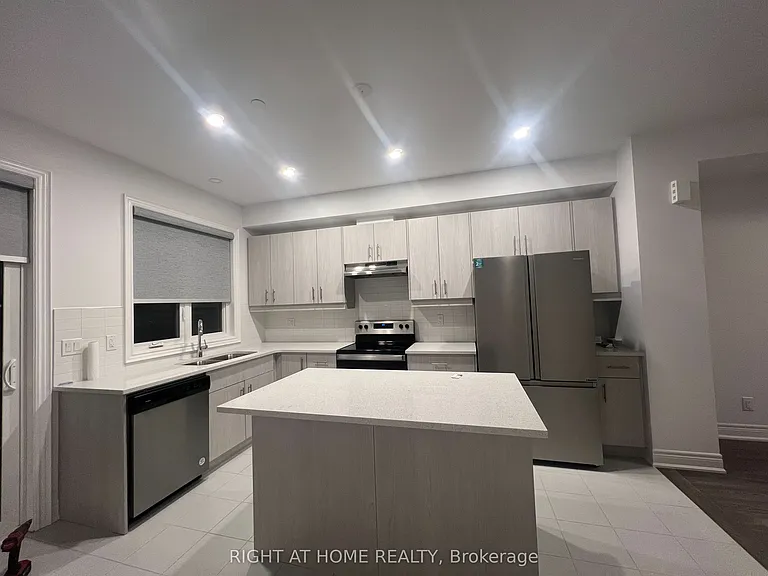 2123 Lillykin St #6 — Photo 6