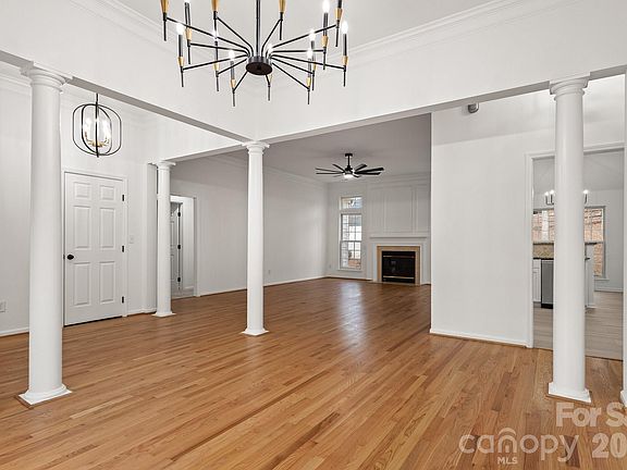 5th image of 4297 Canewood Ln