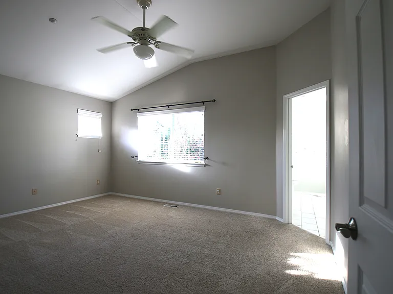 2153 McDonald Ave — Photo 12